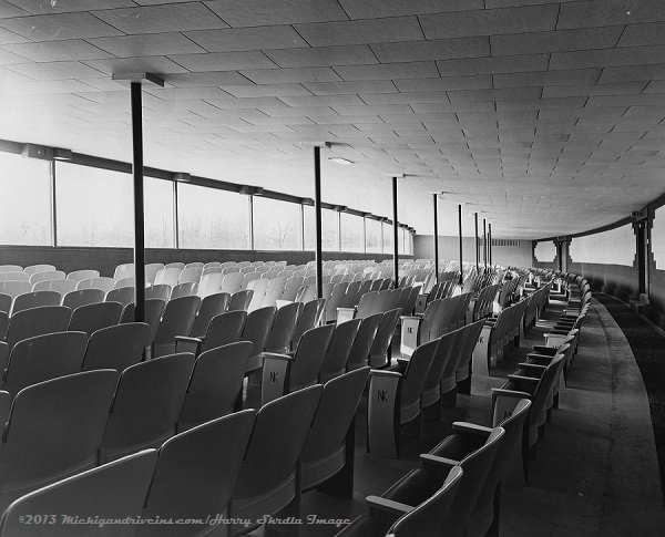 Getty 4 Drive-In Theatre - The Getty Indoor Auditorium From Harry Skrdla (newer photo)